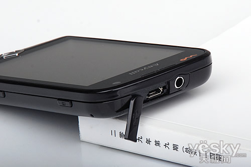 76475U6D93TQ_6.jpg