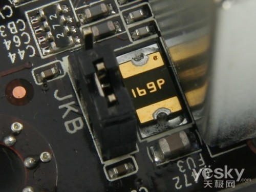 A457YV7S88X8_16_500.jpg