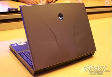 最80后的笔记本—— 戴尔Alienware M11X