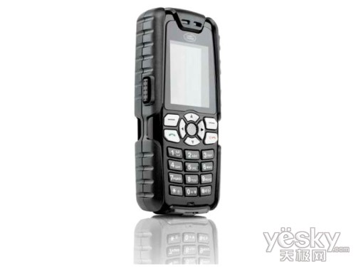 和名车同出一家 路虎S1三防手机再次降价