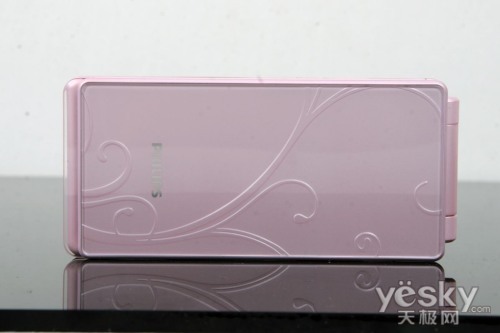 做你心情的调色板 飞利浦蔷薇手机X606评测