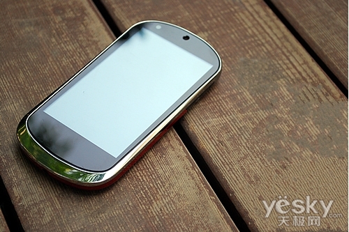 联想乐PHONE电信版火热预定中 2999元