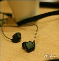 从Vsonic顶级耳机GR07看高端耳机选购技巧