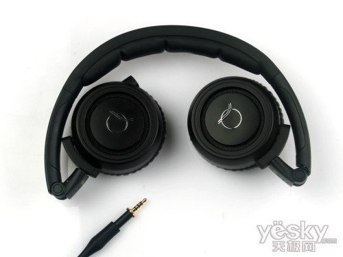 无拘无束的便携音乐体验 AKG Q460耳机评测