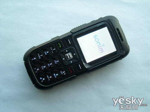 IP54规格全面三防 Sonim XP1售价仅650元