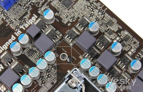 ֧��SNBƽ̨ �������H61M/U3S3�ۼ�588Ԫ