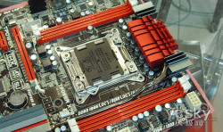 LGA2011�߶����� ӳ̩X79���嵽��1999Ԫ 
