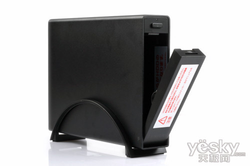 最大支持3TB 裸族CRIS35EU2N硬盘盒评测