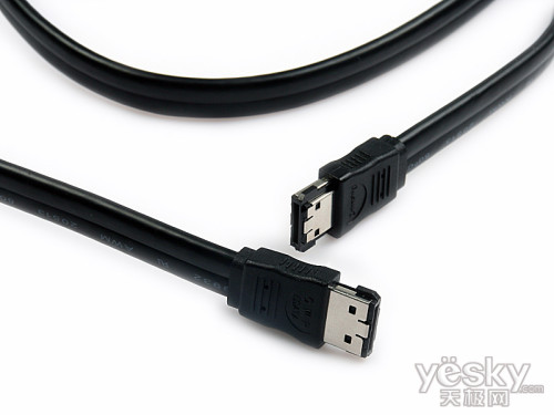 最大支持3TB 裸族CRIS35EU2N硬盘盒评测