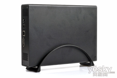 最大支持3TB 裸族CRIS35EU2N硬盘盒评测