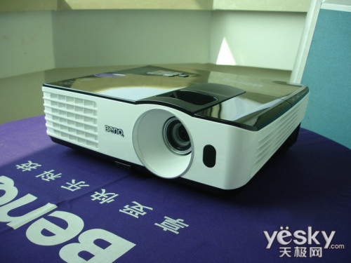 ����ɫ�ʼ��� ����MX660ͶӰ������4600Ԫ