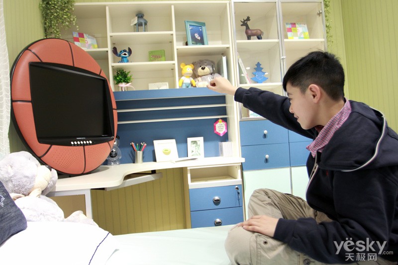 NBA赛事完美伴侣 瀚斯宝丽篮球液晶电视评测_天极网