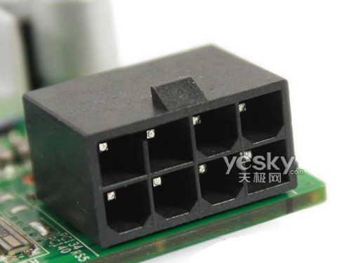 梦幻级游戏超频装备 1699元翔升GTX560Ti绿色迎新