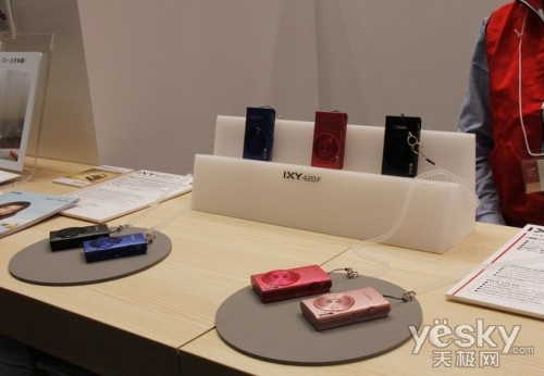 佳能IXUS系列春季新品亮相日本CP+2012展会