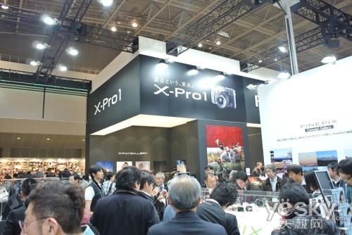 CP+2012 ��ʿչ̨��һ�����X-Pro1���Ī��
