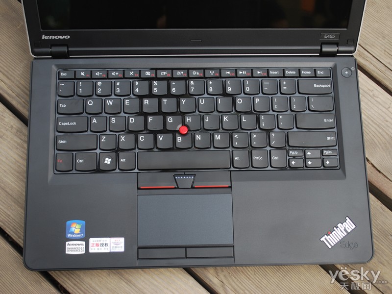 双显卡交火 四核APU ThinkPad E425评测_天极网