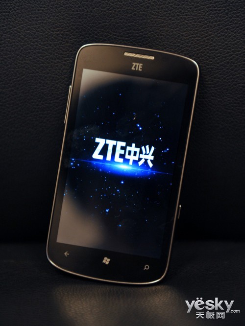 最具性价比Windows Phone 中兴V965W图赏