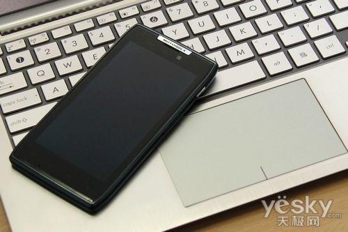 4F8C6CXVSMT6_1_500.jpg