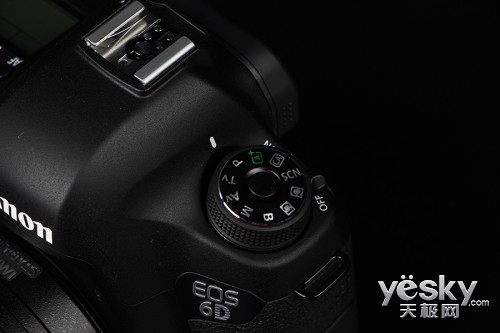 轻便的eos 6d符合了入门级的特征,模式转盘; 入门全幅触手可及 佳能