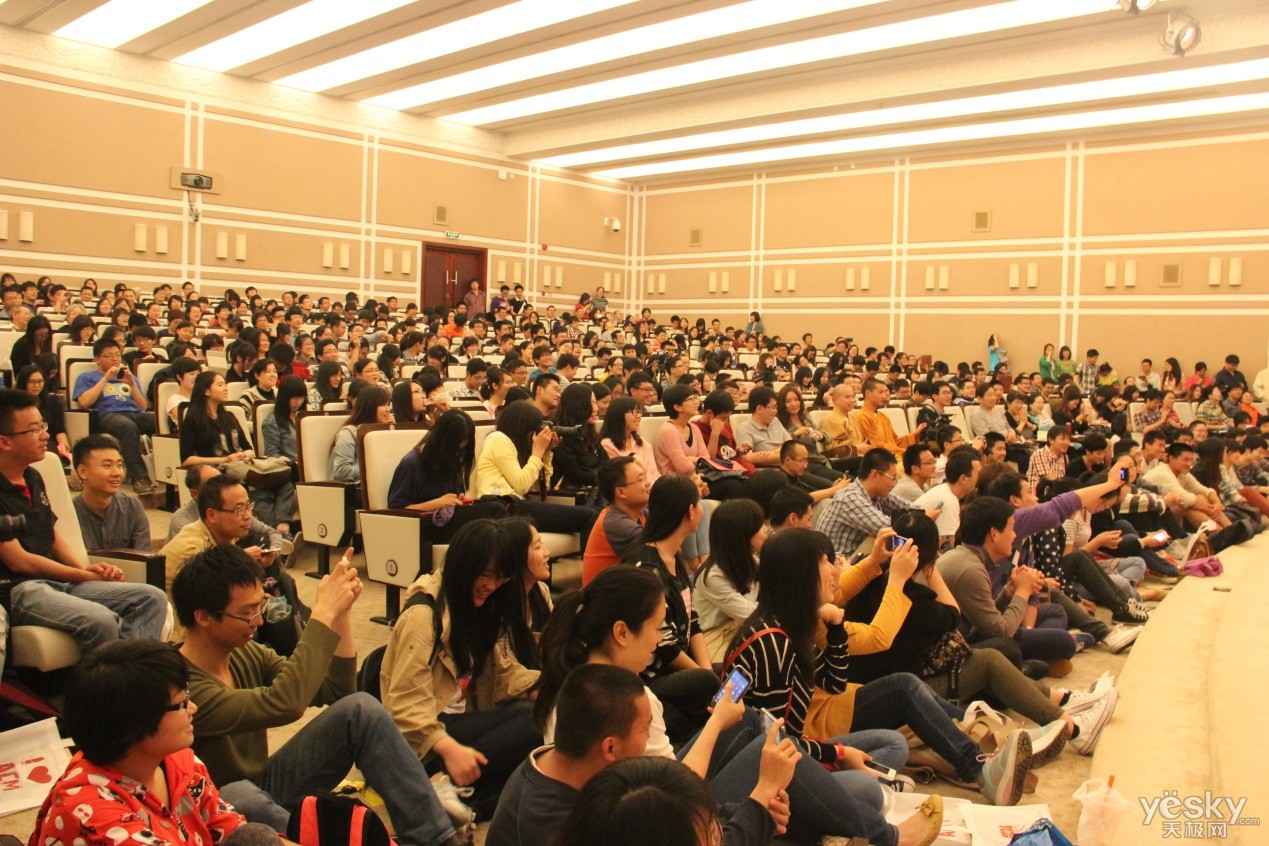 华硕硕市生十周年读书会:与法师快乐看生活