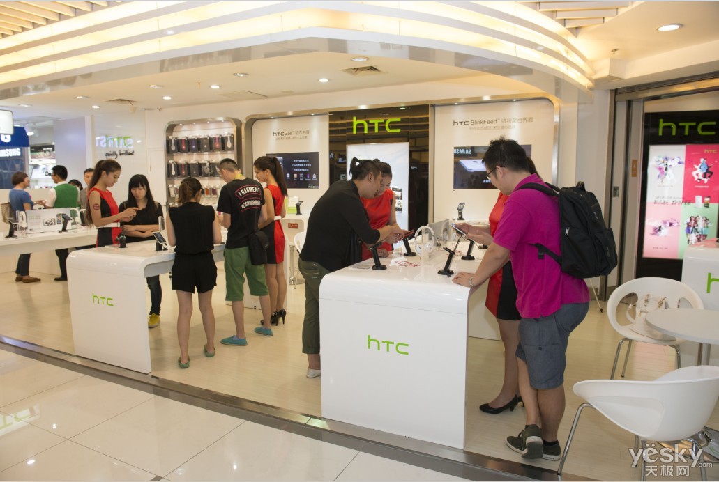 HTC多款手机空降全国 引发购机狂潮