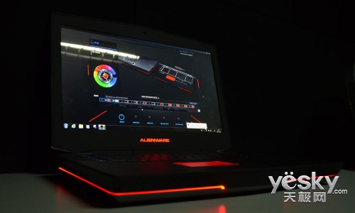 迷幻般的色彩 Alienware 18呼吸灯效果图赏