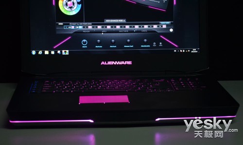 迷幻般的色彩 Alienware 18呼吸灯效果图赏