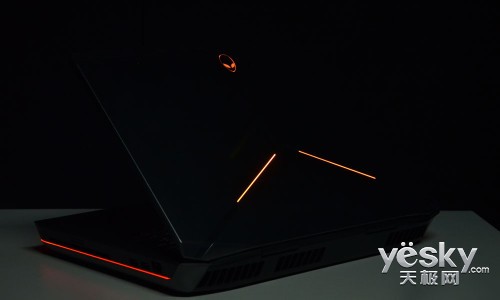 迷幻般的色彩 Alienware 18呼吸灯效果图赏