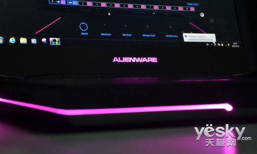 迷幻般的色彩 Alienware 18呼吸灯效果图赏