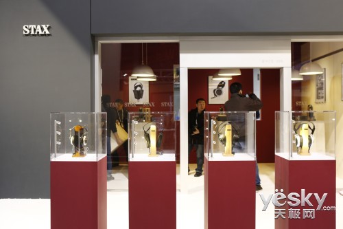 带来顶级耳机  STAX参加CES2014电子展