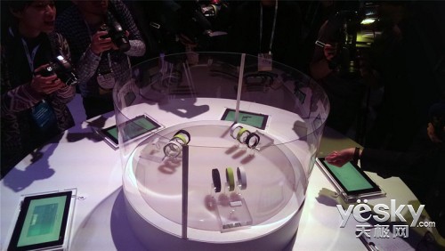 CES 2014 索尼发布SmartBand可穿戴设备