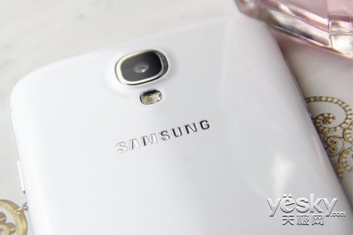 电信双卡双模强机 三星S4 I959京东售2999
