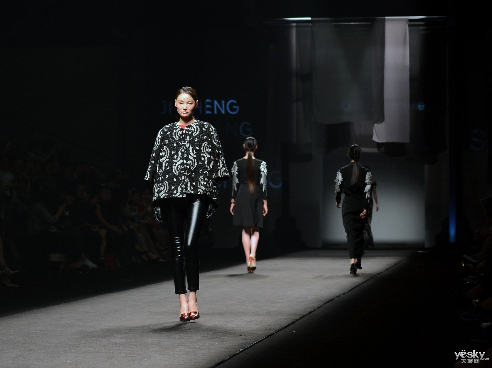 吉承十载鹤影SHOW 分享我的索尼α7拍摄体会_天极网