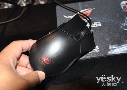 COMPUTEX2014:ROG品牌首款游戏鼠标亮相