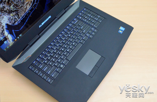双GTX880M独显 戴尔Alienware 18深度评测