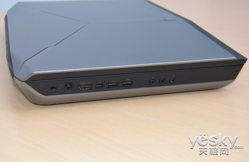 双GTX880M独显 戴尔Alienware 18深度评测