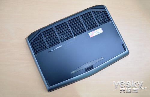 双GTX880M独显 戴尔Alienware 18深度评测
