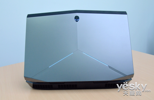 双GTX880M独显 戴尔Alienware 18深度评测