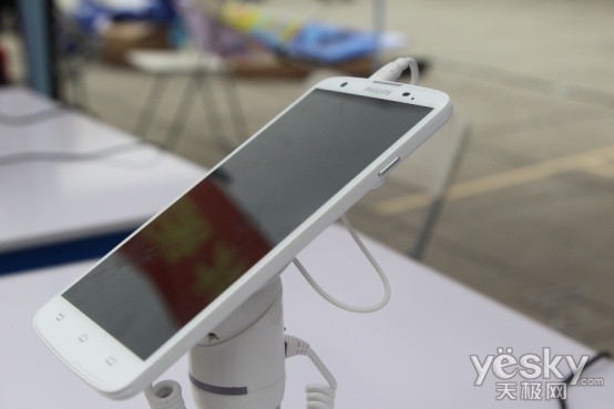 飞利浦极光I966将现身COLOR RUN广州站现场