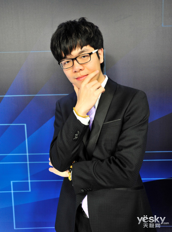 金立签约柯洁 作为品牌形象大使