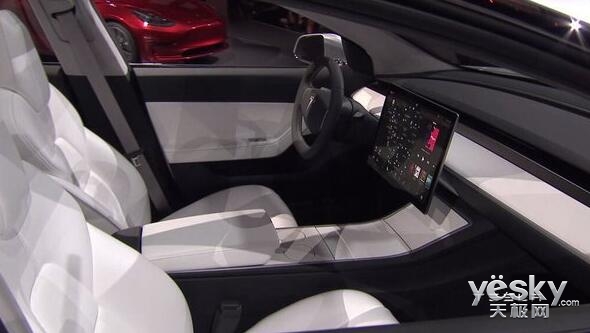 特斯拉Model 3电动汽车正式发布 22.6万元 特斯拉CEO马斯克表示,Model 3是一款高性价比的车型,这款车将来会成为特斯拉最具意义的产品之一。 目前,特斯拉Model 3已经开始接受预订,美国官网订金为1000美元,国内用户可以在中国大陆的16家体验中心进行预订,订金为8000元人民币,预计最早将于2017年正式交付。