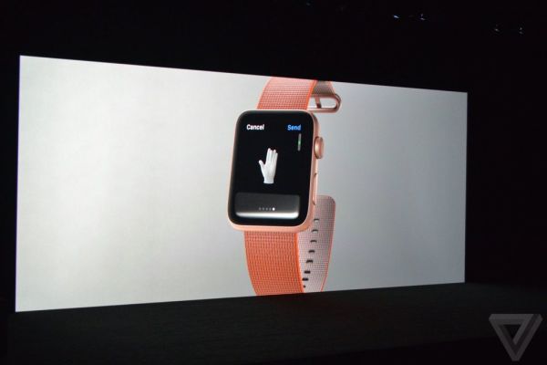 W0Q7379L9136_apple-iphone-watch-20160907-4083.0_600.jpg