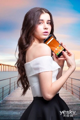 中兴首款双摄智能手机Blade V8意外曝光