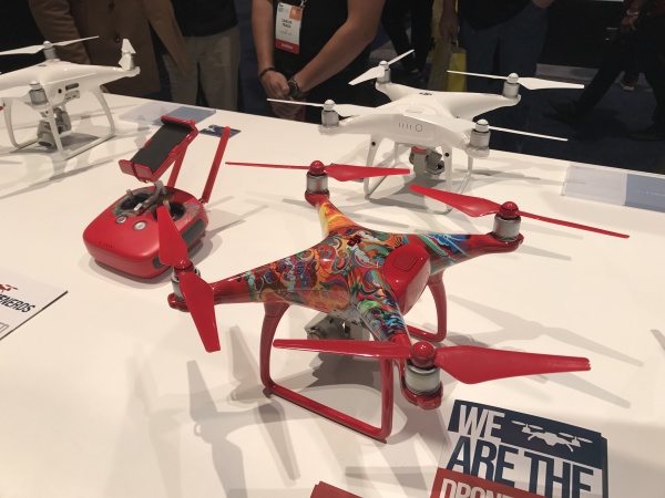 CES 2017大疆展臺掠影:Phantom 4中國版搶眼