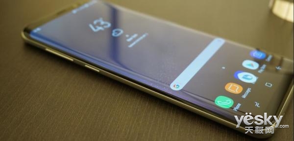 屏幕泛红才解决，三星S8又遭遇无故随机重启