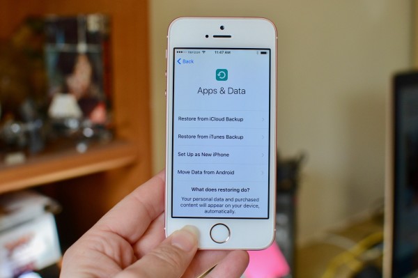 O583TY4ZPB9I_restore-from-backup-iphone-hero_600.jpg