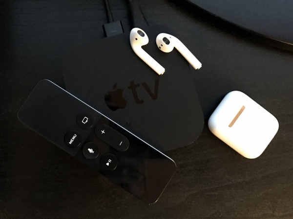 QPPY53T4598J_airpods-apple-tv_600.jpg