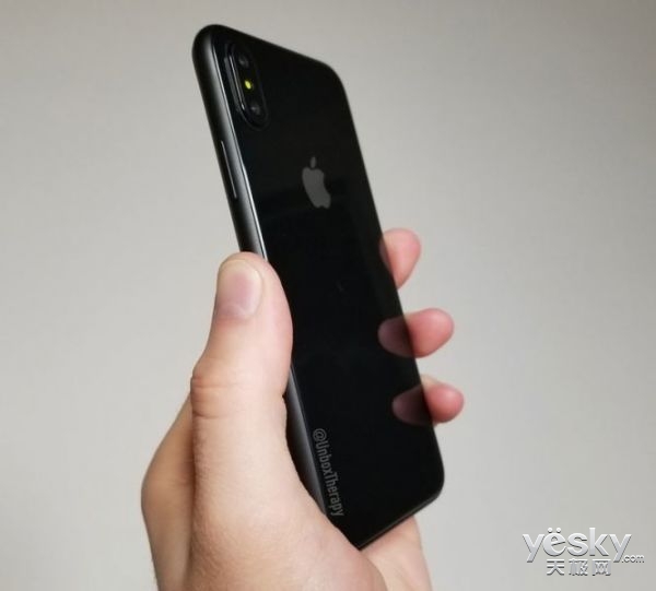 iPhone 8高仿真模型曝光 磨砂质感中框