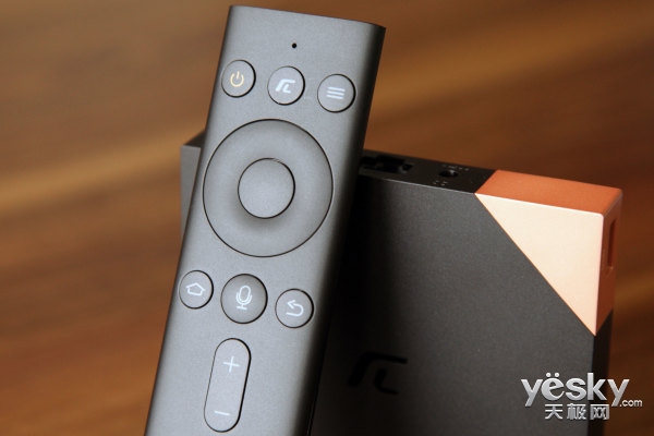 4K HDR+蓝牙语音 创维π盒旗舰新品评测