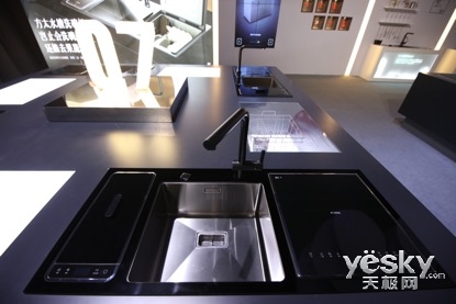 方太新品发布会 开启油烟机 无人驾驶 时代